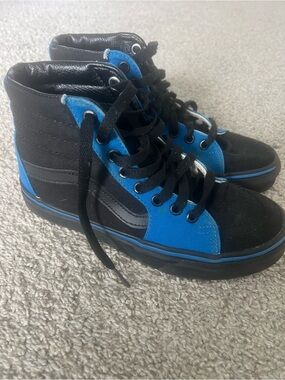 Vans Kids High-Top Sneakers in Black and Blue